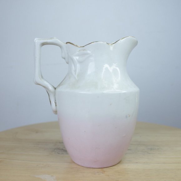 • the vintage decorative pitcher - Picture 5 of 8